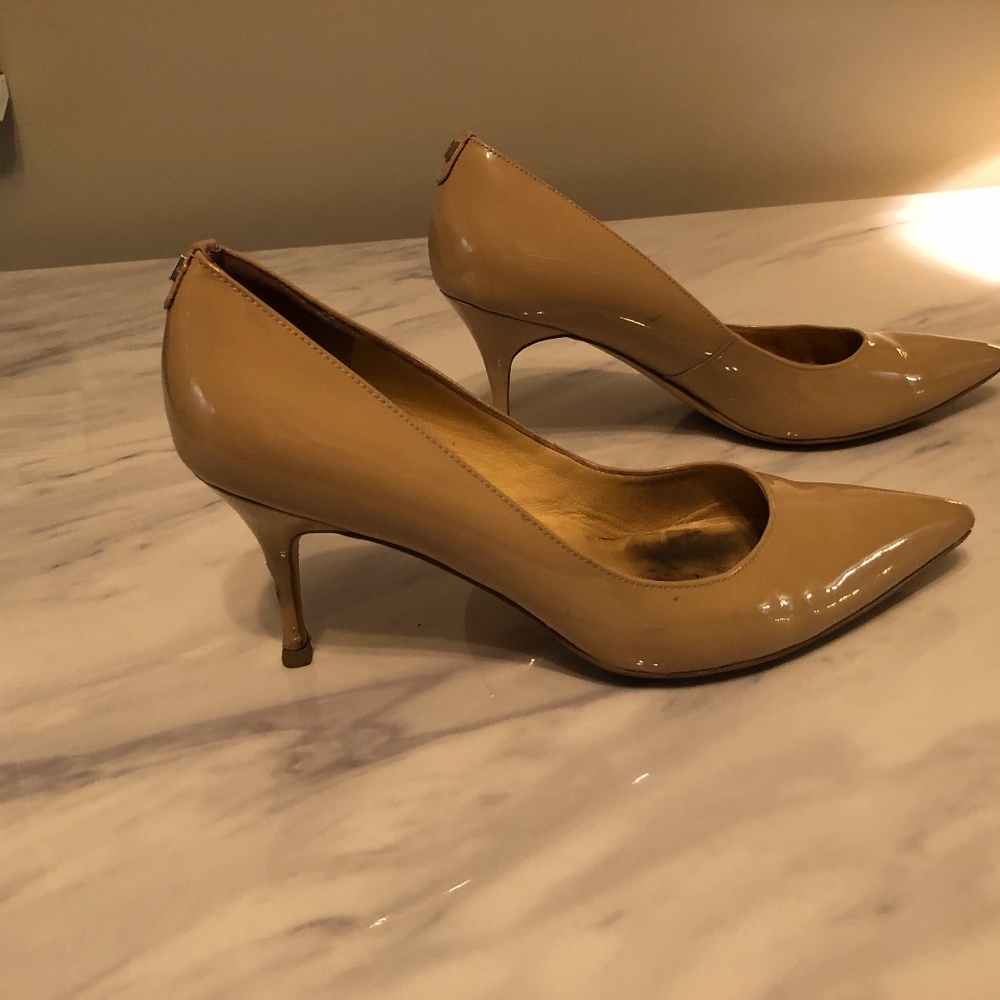 Ivanka Trump Women's Boni7 Dress Pump, Natural